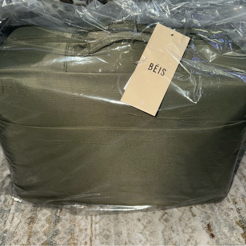 SOLD ON MERCARI Beis The Ultimate Travel Duffle in Olive NWT - Picture 4 of 6